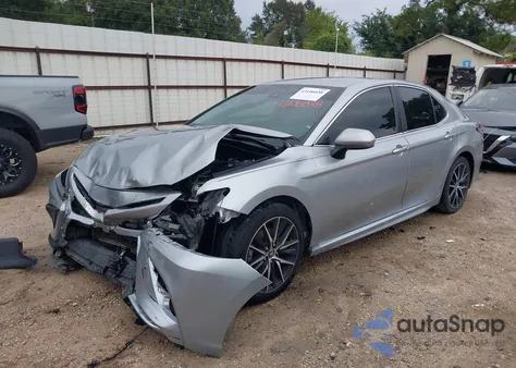 2021 Toyota Camry Se/Se Night Shade z USA, uszkodzony, nr VIN 4T1G11AK1MU495773